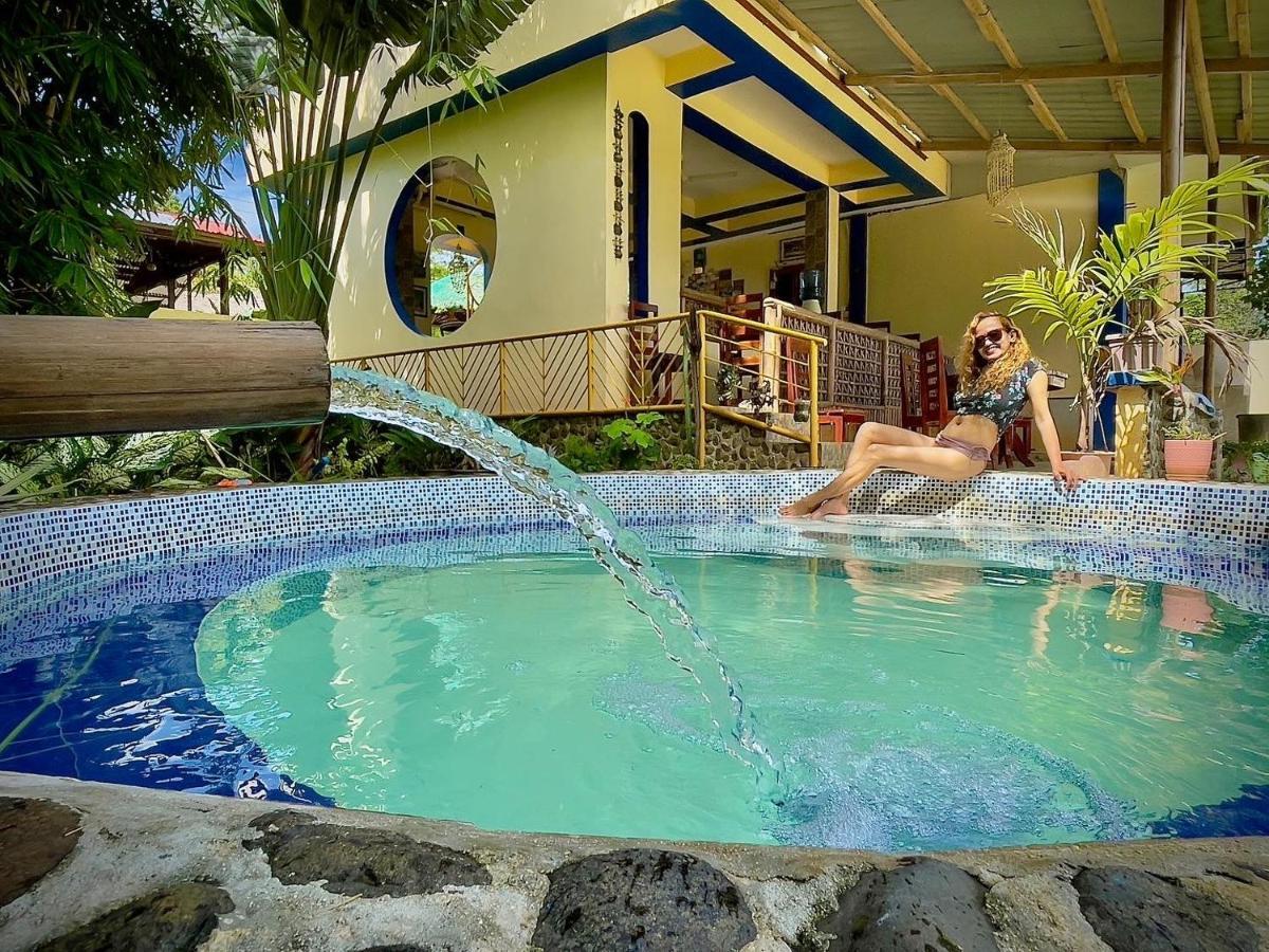 Blue Moon Guesthouse プエルト・プリンセサ エクステリア 写真