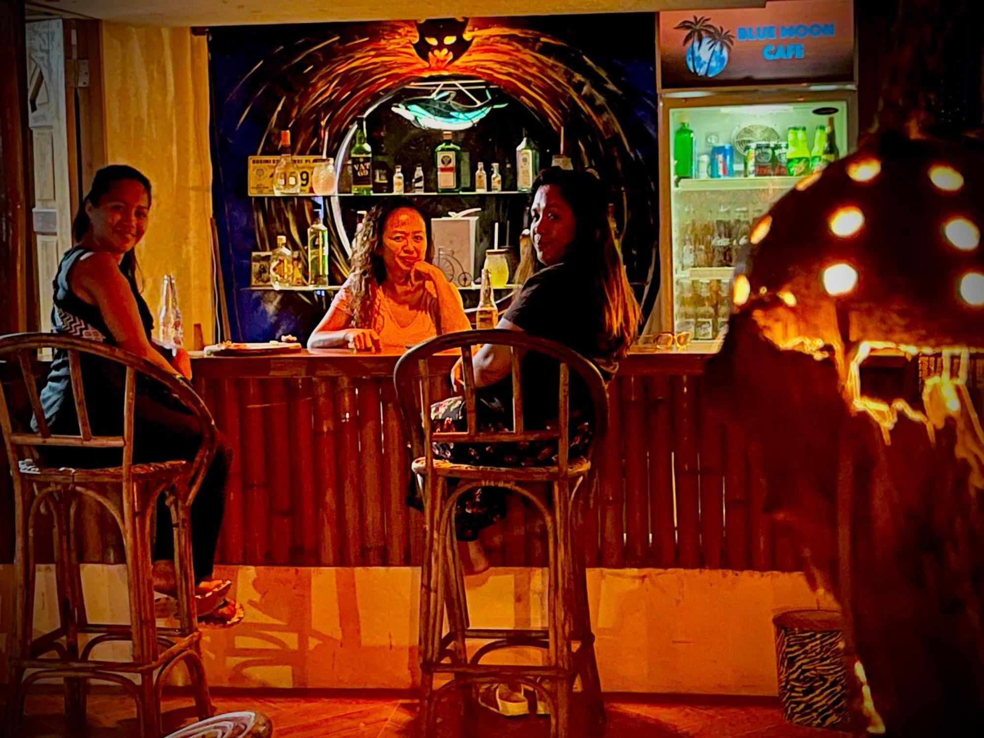 Blue Moon Guesthouse プエルト・プリンセサ エクステリア 写真